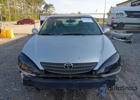2003 Toyota Camry Le z USA, uszkodzony, nr VIN 4T1BE32K83U777917